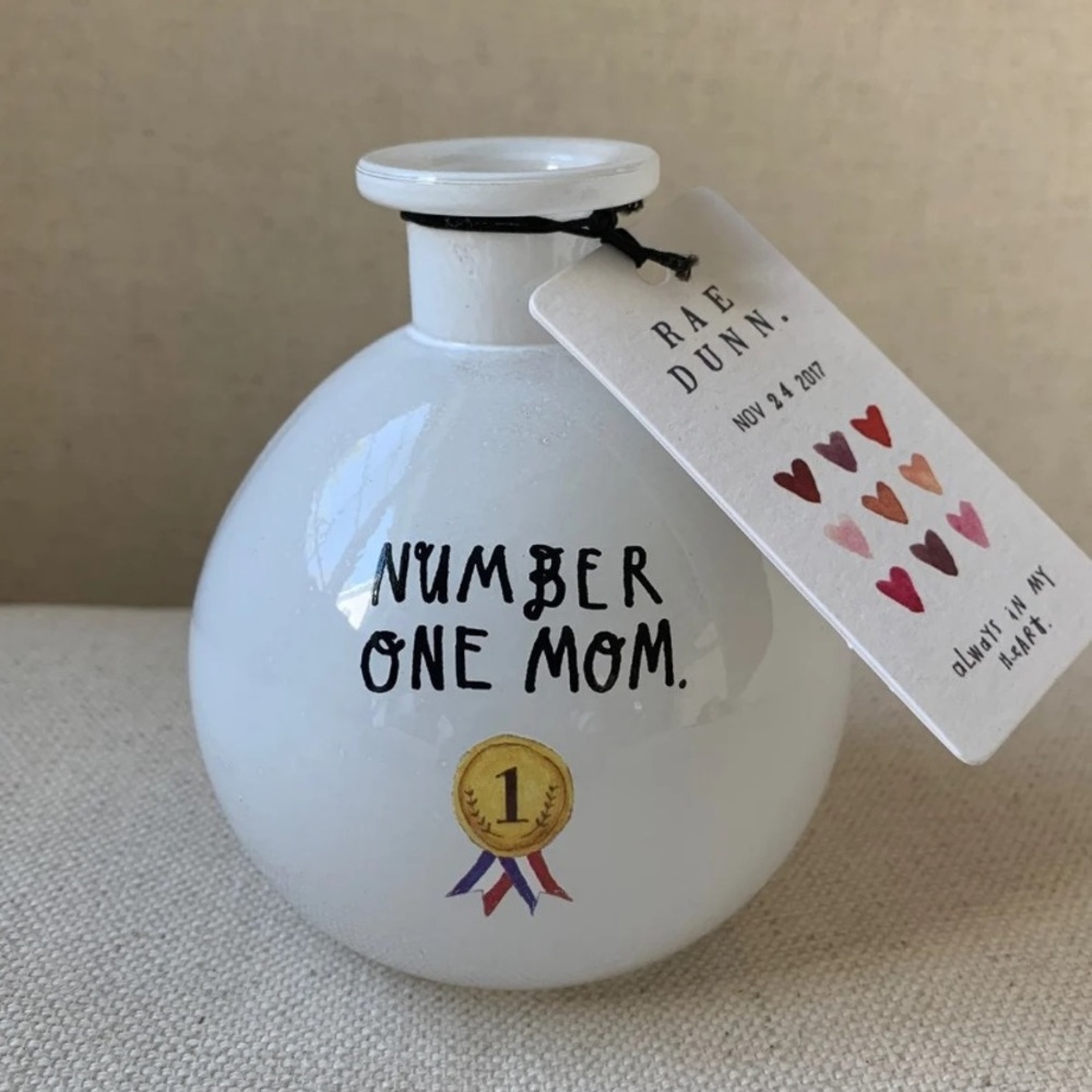 Rae Dunn #1 mom bud vase new